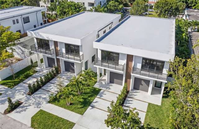 11 SE 12th Ave