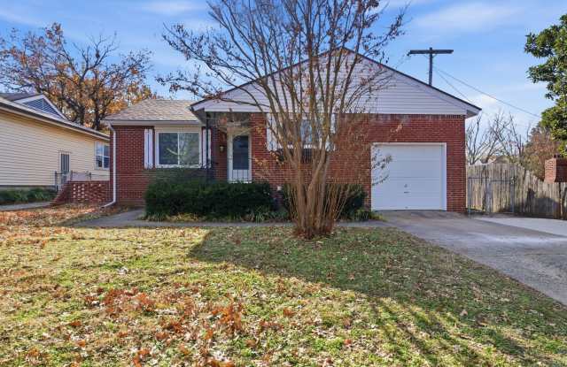 Photo of 3 bed/1 bath remodel within walking distance of Brookside