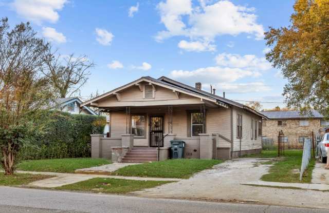 Cozy 3 Bedroom 1 Bath Home with Huge Backyard Available Now!