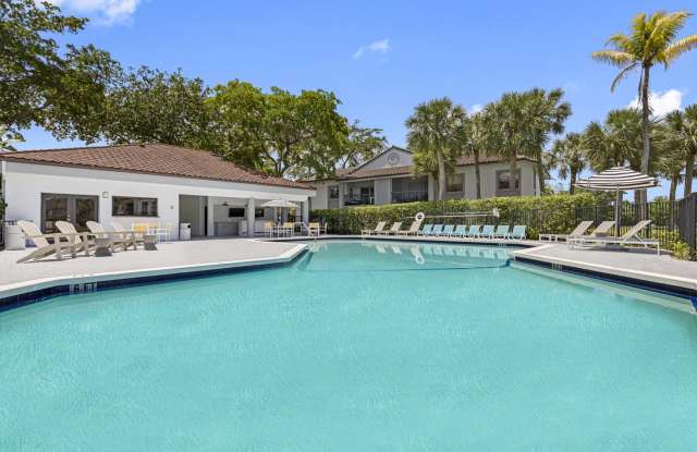 Centro at Davie Apartments