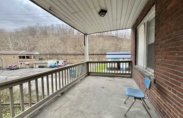 220 East Brockway Avenue - 1