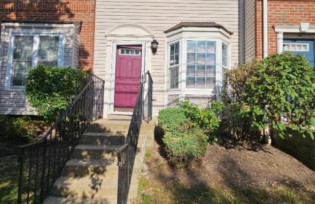 72 Boyd St
