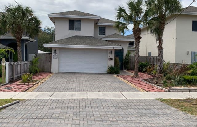 310 NE 36th St - 310 Northeast 36th Street, Oakland Park, FL 33334