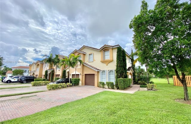 990 NW 99th Ct - 990 Northwest 99th Court, Fountainebleau, FL 33172