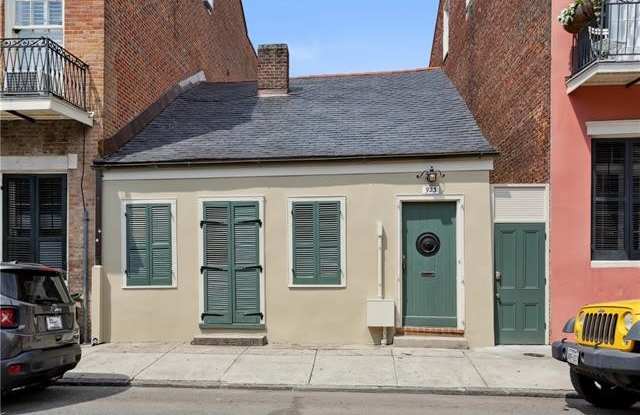 923 DUMAINE Street