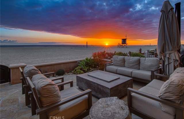 7004 W Oceanfront