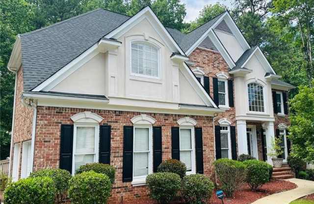 727 Vinings Estates Drive SE