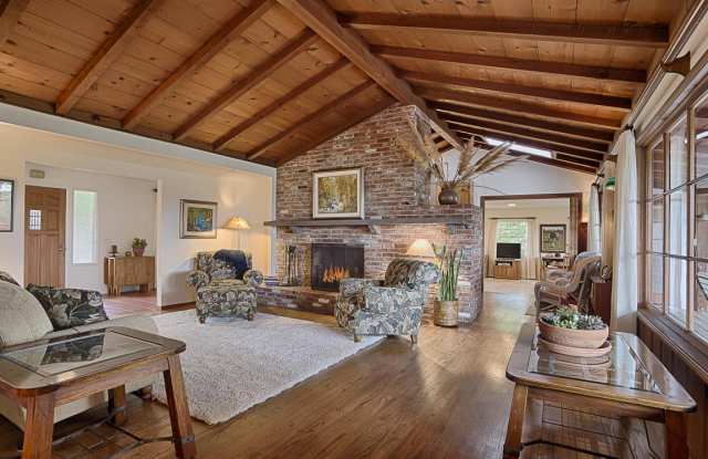 Beautiful home in Santa Barbara with amazing views!!