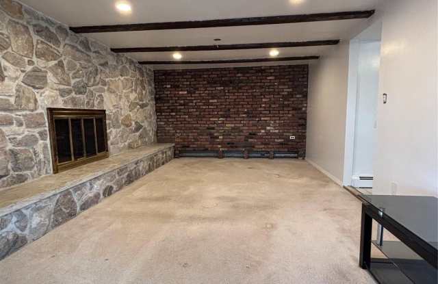 Photo of 2355 Vista Court