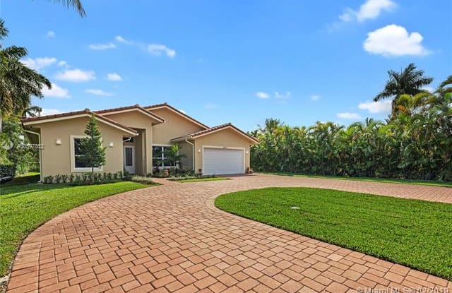 4850 SW 61st Ave - 4850 SW 61st Ave, Davie, FL 33314