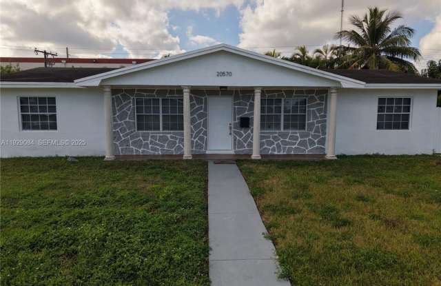 Photo of 20570 NW 1st Ct