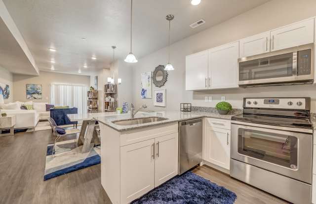 573 E 210 N Unit 312