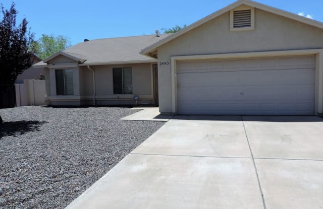 2490 Thunderbird Dr. - 2490 Thunderbird Dr, Sierra Vista, AZ 85650