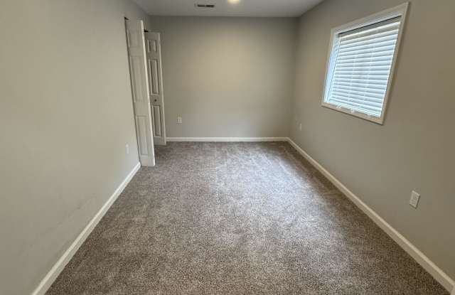 513 Hutchinson Street