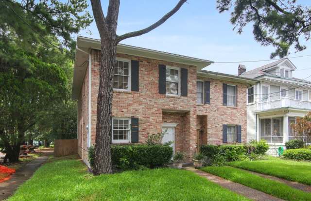 1300 BROADWAY Street, New Orleans, Louisiana 70118