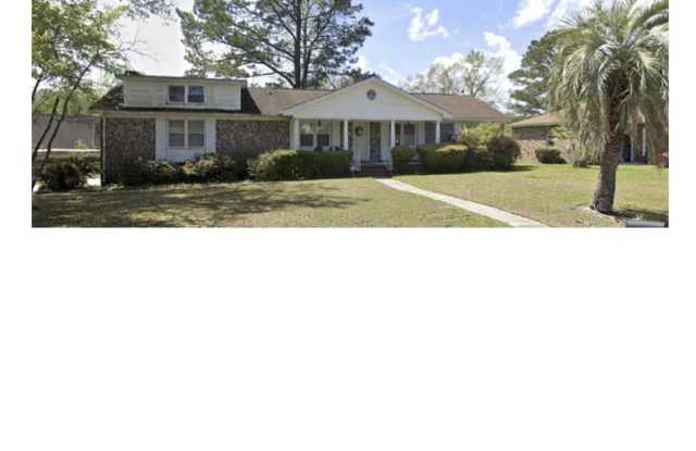 112 Rachel St