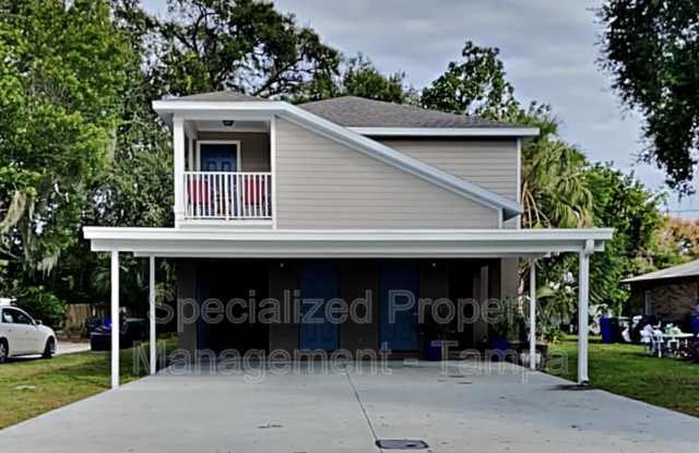 1430 E Main St