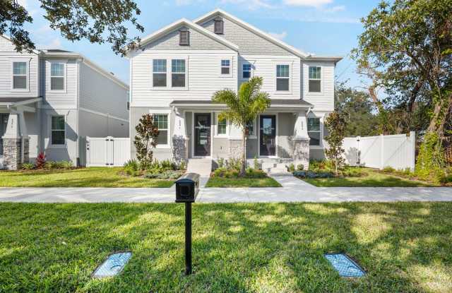 Exquisite South Tampa Townhome — Premier Schools, Exceptional Design, Unmatched Location