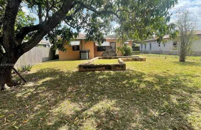 79 NW 50th St