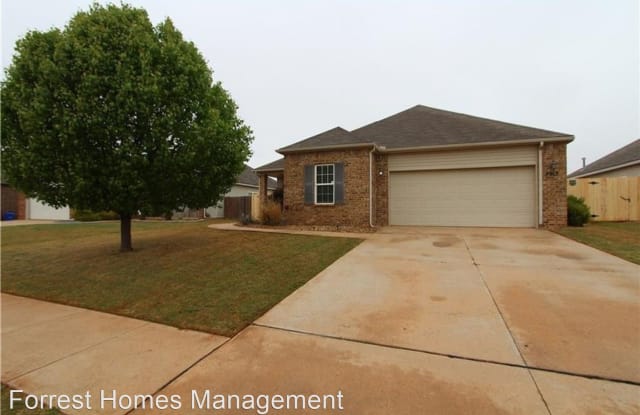 5913 SE 70th St - 5913 Southeast 70th Street, Oklahoma City, OK 73135