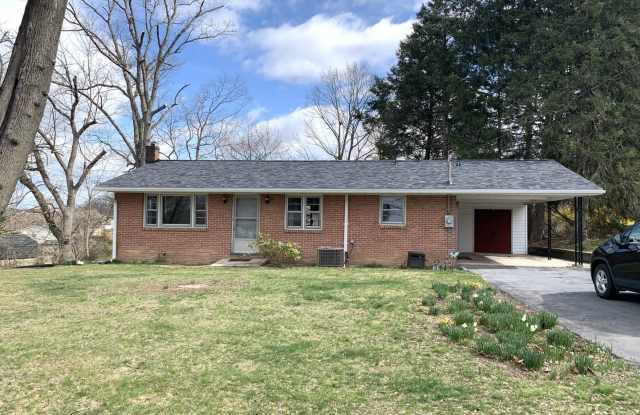 Photo of NEW RENT REDUCTION! Charming 3-Bedroom, 1-Bath Single-Family Home