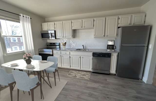 305 Ellsworth Street, 24-F