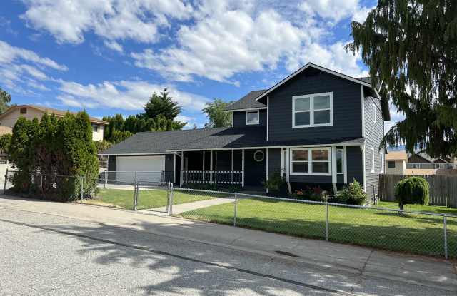 Photo of 610 12th St Ne