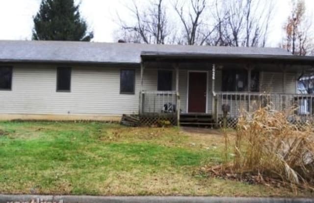 2626 E Elm St - 2626 East Elm Street, Springfield, MO 65802