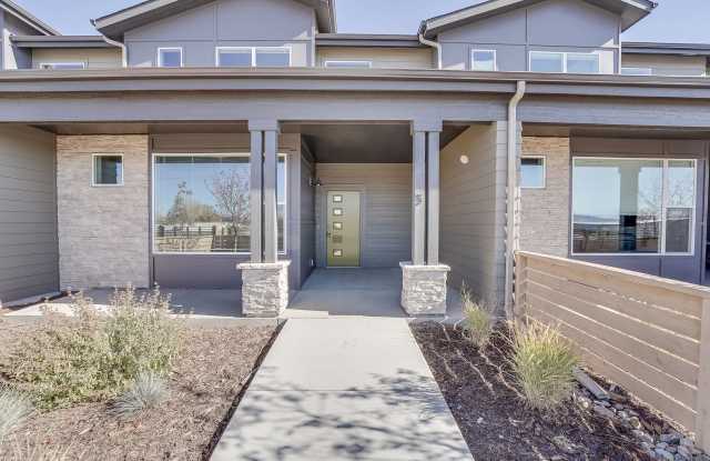 3 bed, 2.5 bath Townhome in Mosaic Neighborhood - 302 Skyraider Way, Fort Collins, CO 80524