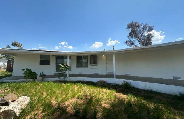 Newly renovated 3-bedroom, 2-bathroom home on an expansive lot photos photos