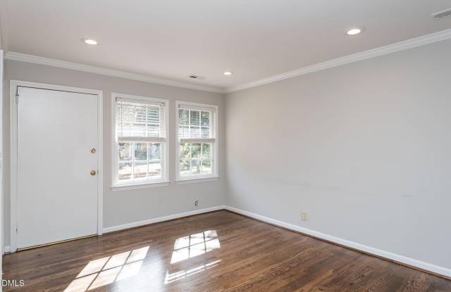 100 W Roanoke Park Drive