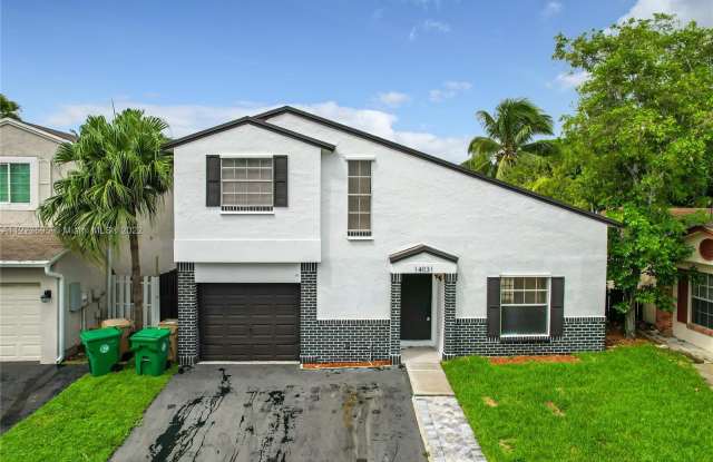 14031 Langley Pl - 14031 Langley Place, Davie, FL 33325