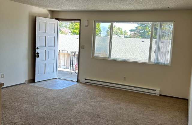 (906) 1215 Pioneer Street - 1 Bedroom / 1 Bathroom