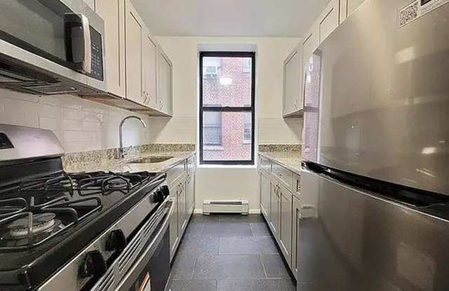 Photo of 675 Walton Avenue