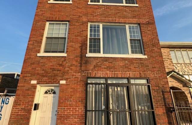 Photo of 4621 S Archer Avenue