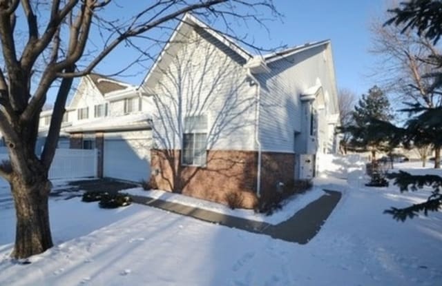 13588 Carmody Dr - 13588 Carmody Dr, Eden Prairie, MN 55344