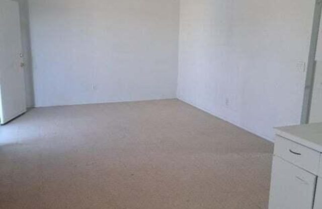 623 DAVIS Avenue unit: 7