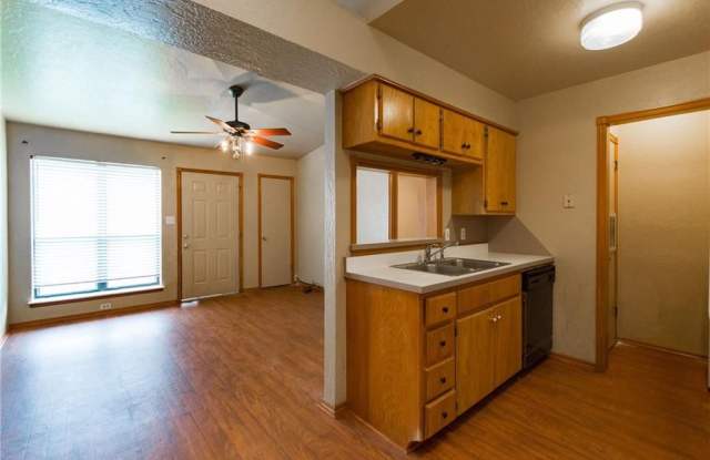 1000 Rambling Oaks - 12