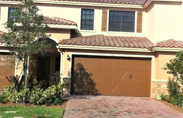 129 W Riverwalk Cir W - 129 Riverwalk Cir W, Plantation, FL 33325