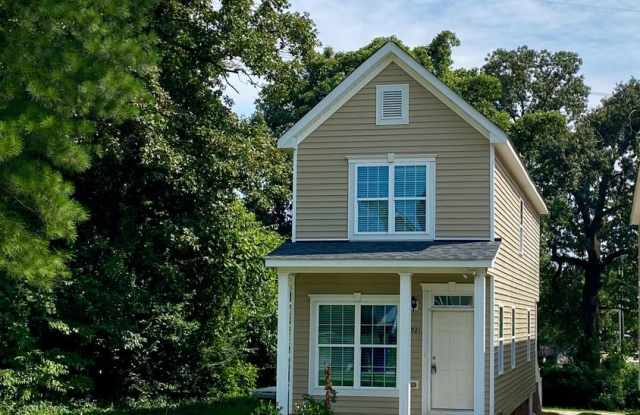 Photo of 3921 Lexington Drive - For Rent