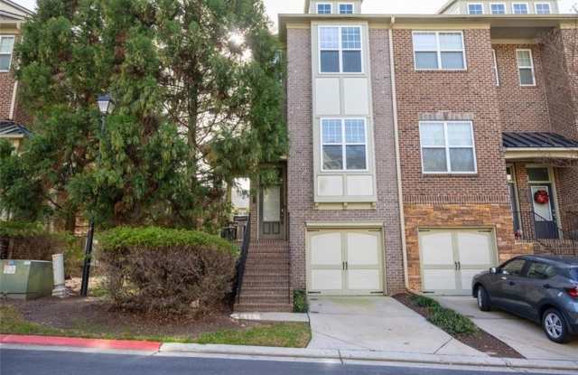 2028 Cobblestone Circle NE