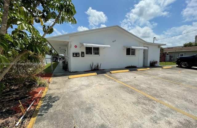 842 SW 2nd St - 842 Southwest 2nd Street, Hallandale Beach, FL 33009