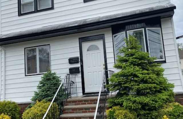 Photo of 726 Golden Avenue