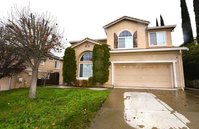 Photo of 4 BR/ 2.5 Bath Spacious Open Floor Plan