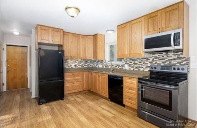 661 Archwood Dr - 661 Archwood Drive, Ann Arbor, MI 48103