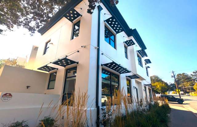 Luxury Home– Central Sebastopol – Close to everything – Best in Class