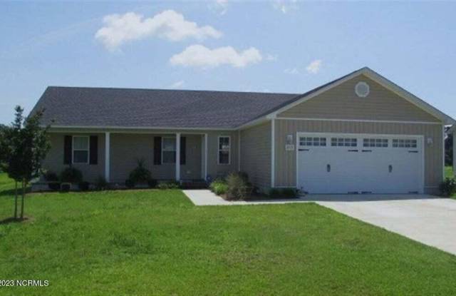 213 Wingspread Lane - 213 Wingspread Lane, Onslow County, NC 28518