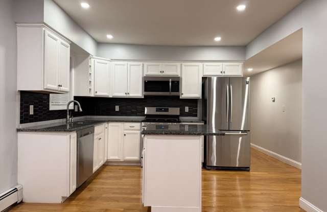 Photo of 347 Water St