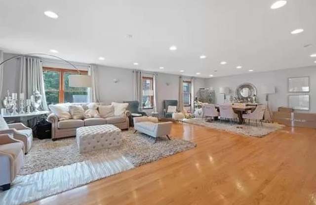 105 NELSON AVE