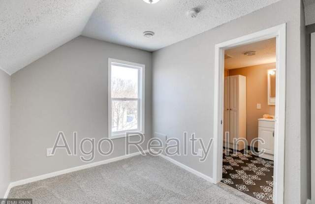 2834 South 15th Avenue - 3